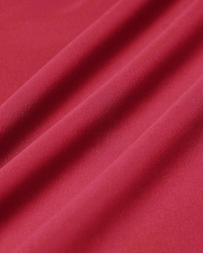 Vestido slip midi vermelho com decote quadrado e bolso