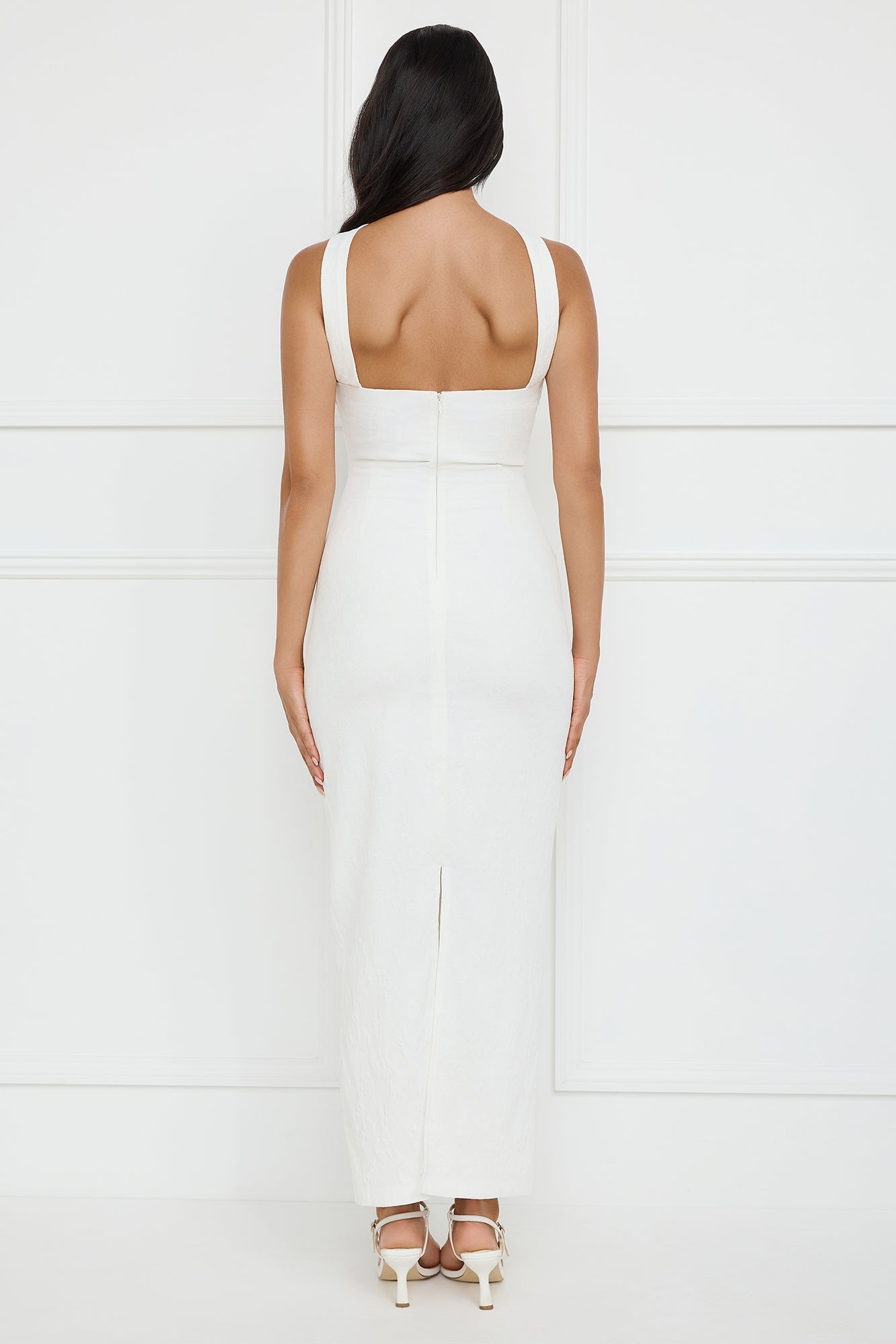 Vestido Longo Halter Estiloso — Branco