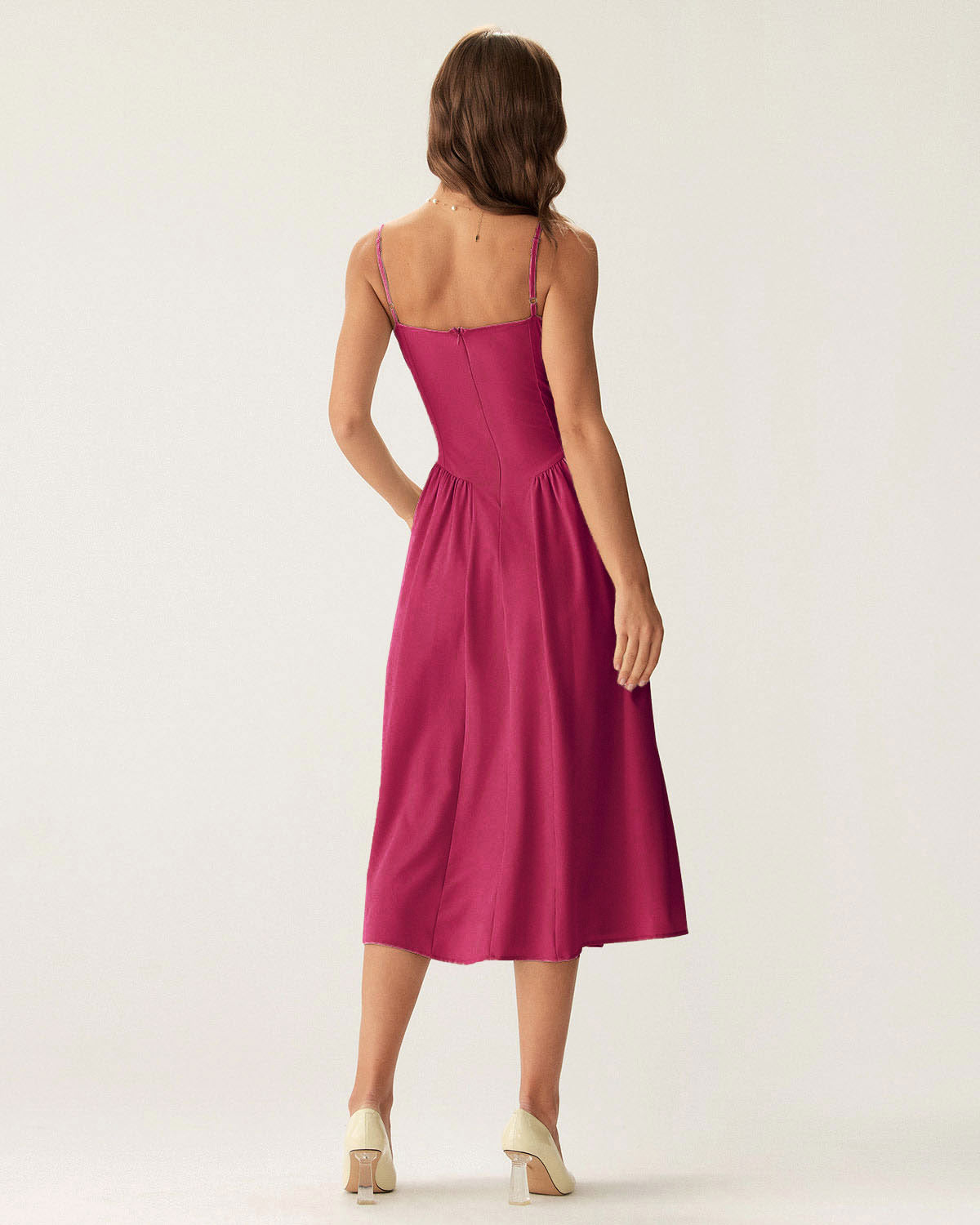 Vestido midi estilo slip com decote quadrado e bolsos — Vinho
