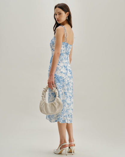 Vestido midi azul com decote coração e franzido