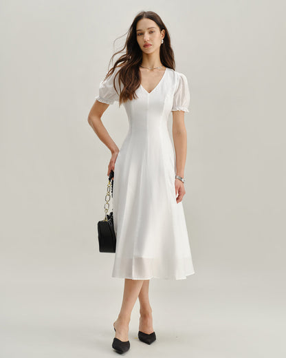 Vestido Midi Branco com Decote em V e Mangas Bufantes