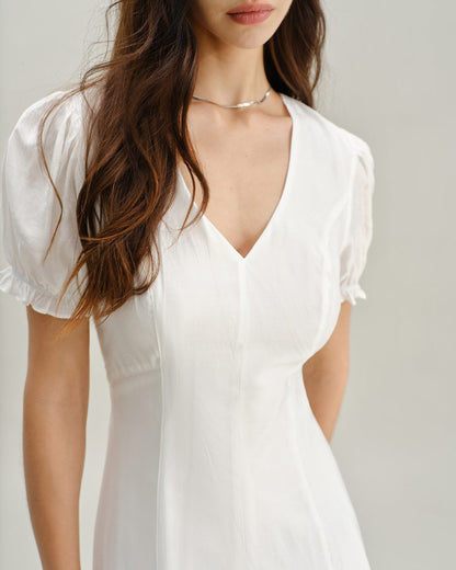 Vestido Midi Branco com Decote em V e Mangas Bufantes