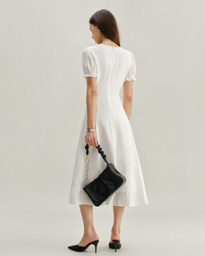 Vestido Midi Branco com Decote em V e Mangas Bufantes