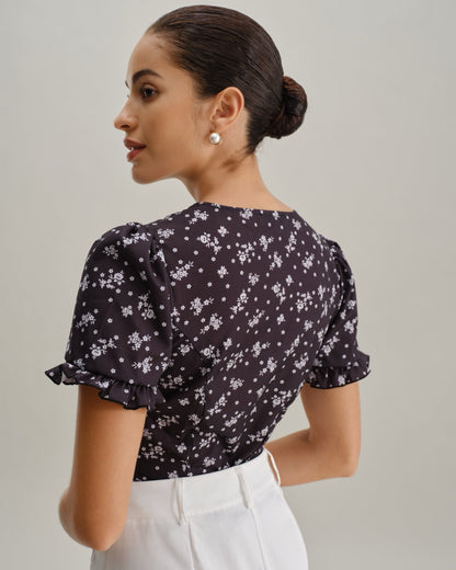Blusa floral preta com decote em U