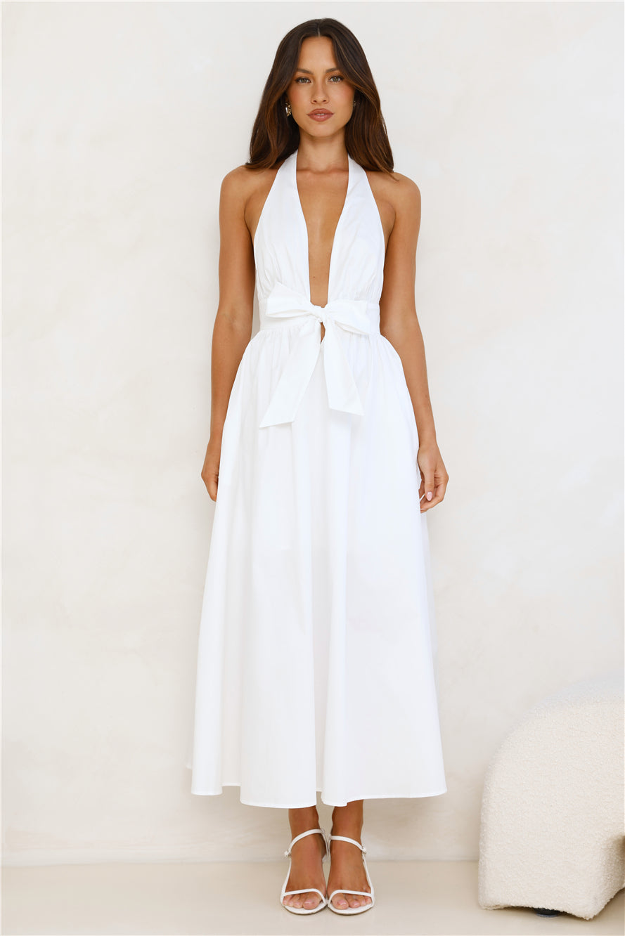 Vestido Midi Sonho ao Luar com Decote Halter — Branco