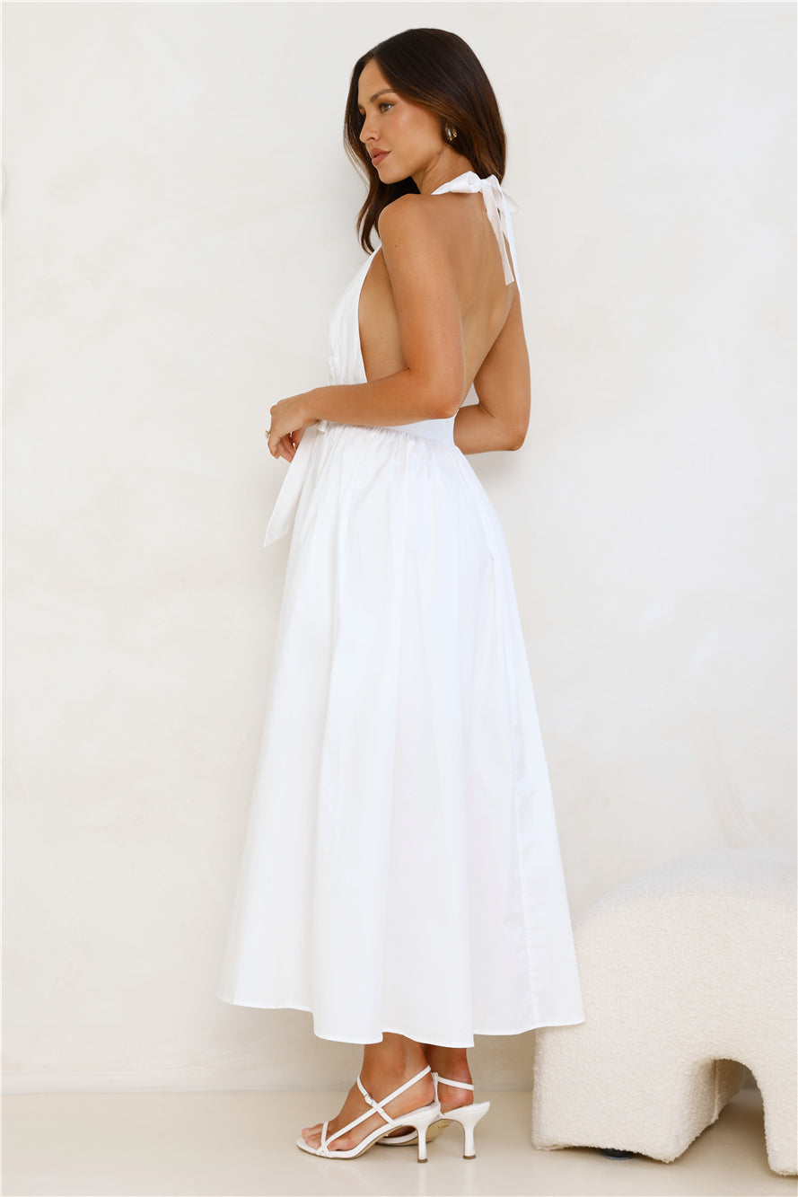 Vestido Midi Sonho ao Luar com Decote Halter — Branco