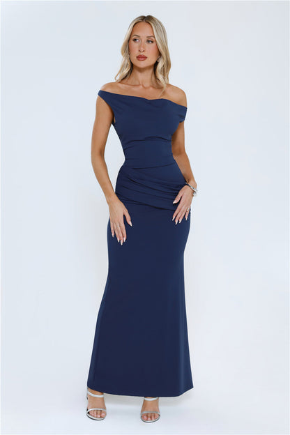 Vestido Longo Ombro a Ombro "Sob os Holofotes" — Marinho