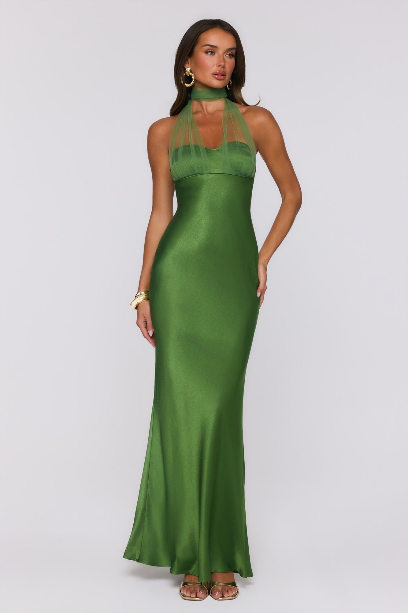 Étoile Club — Vestido maxi de cetim com decote halter (Verde)