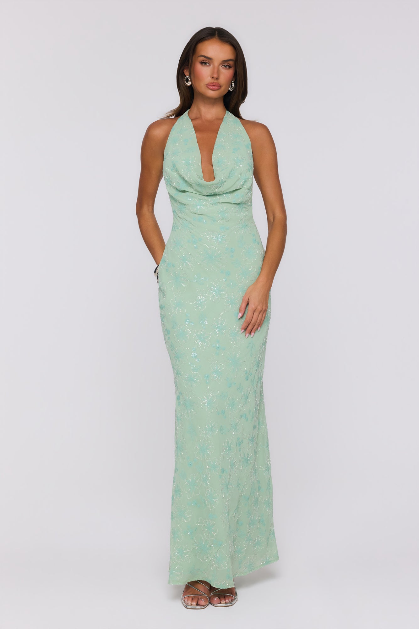 Bling It Babe — Vestido longo com decote halter e miçangas (Sálvia)