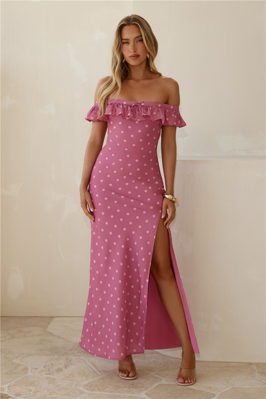Vestido longo ombro a ombro com estampa poá — Magenta