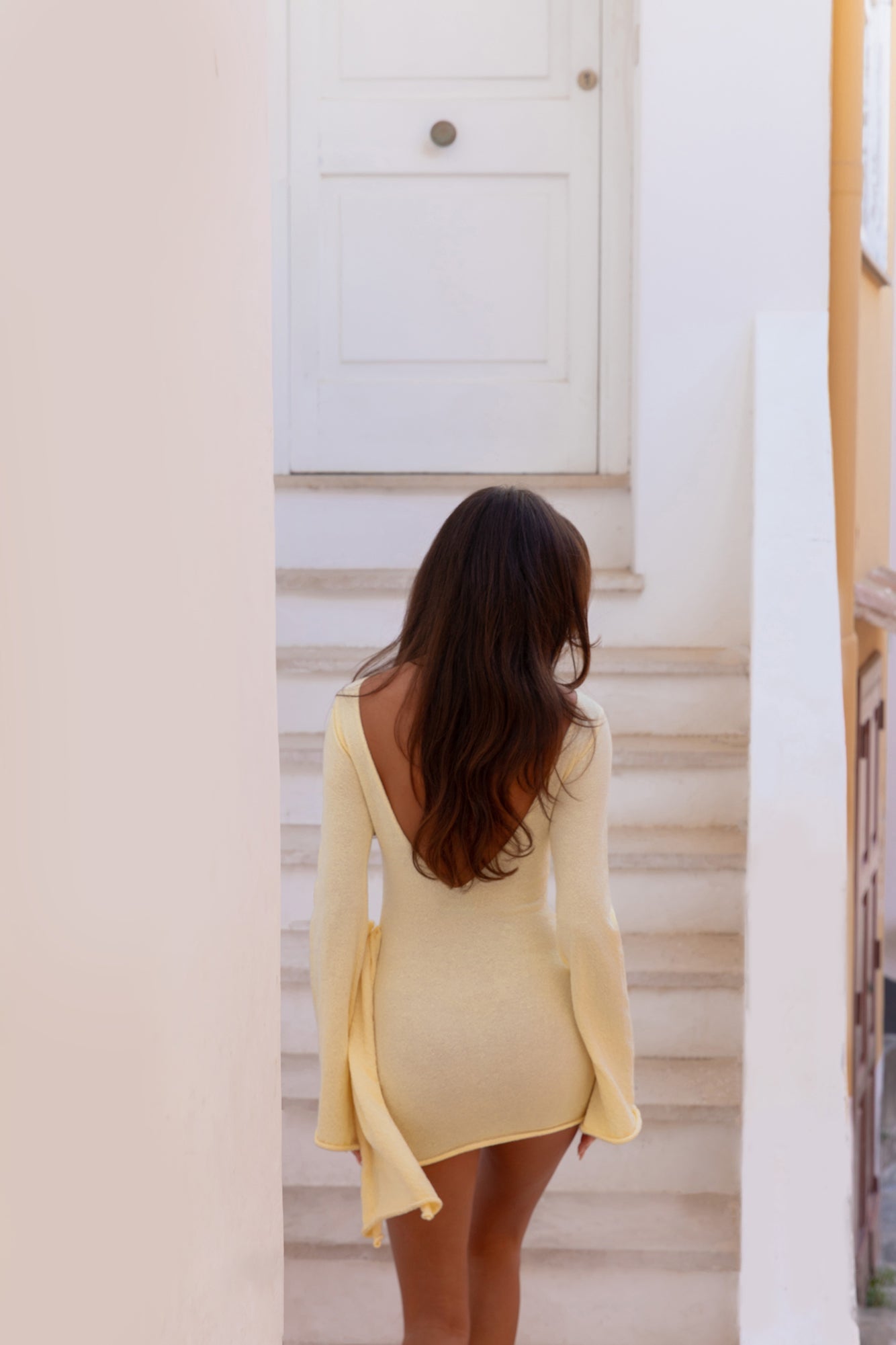 City Of Luxe Vestido Curto em Tricô com Manga Longa — Limão