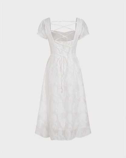 Vestido Midi Branco com Decote Quadrado e Tiras Cruzadas