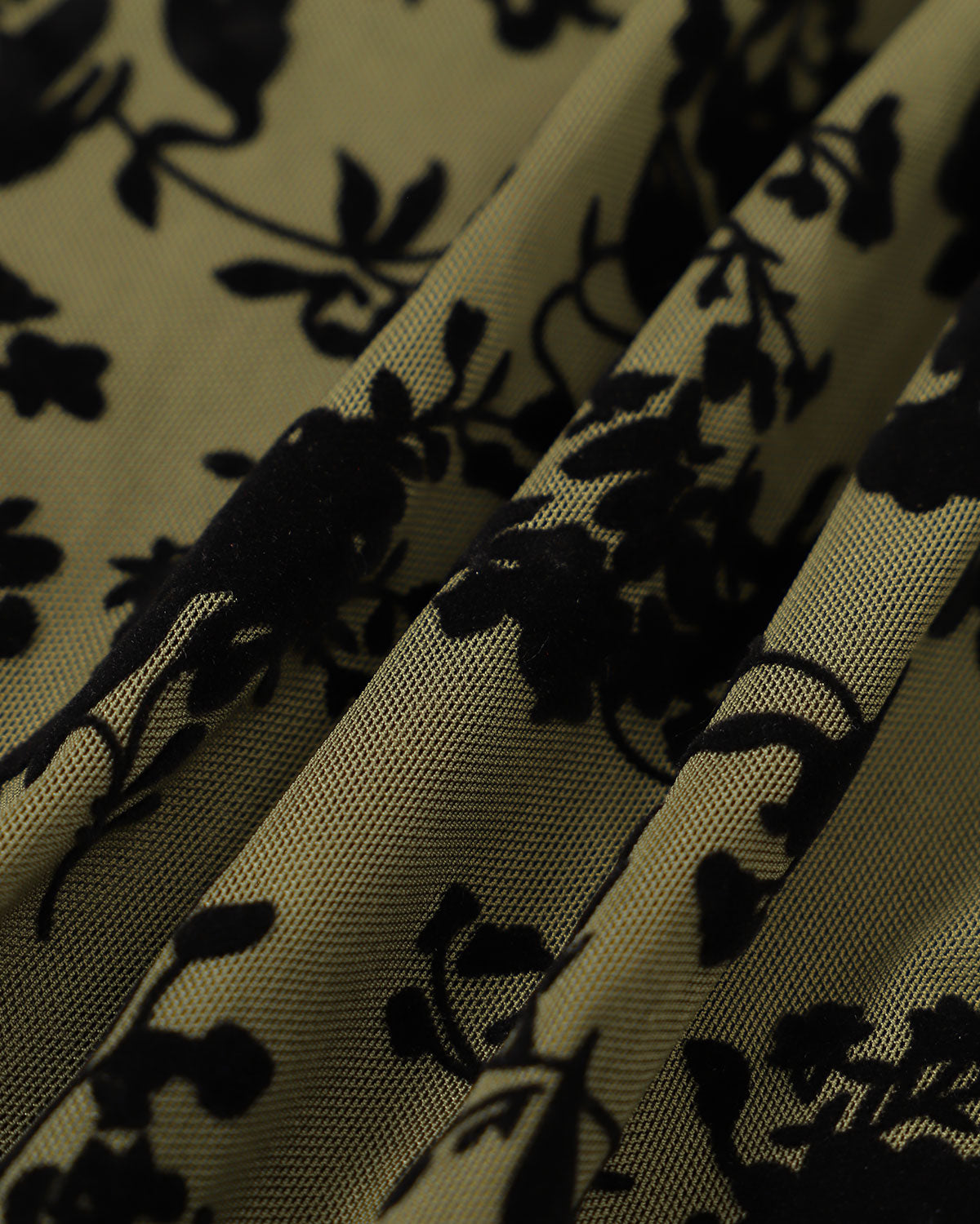 Vestido midi slip, corte A, em burnout floral — Verde