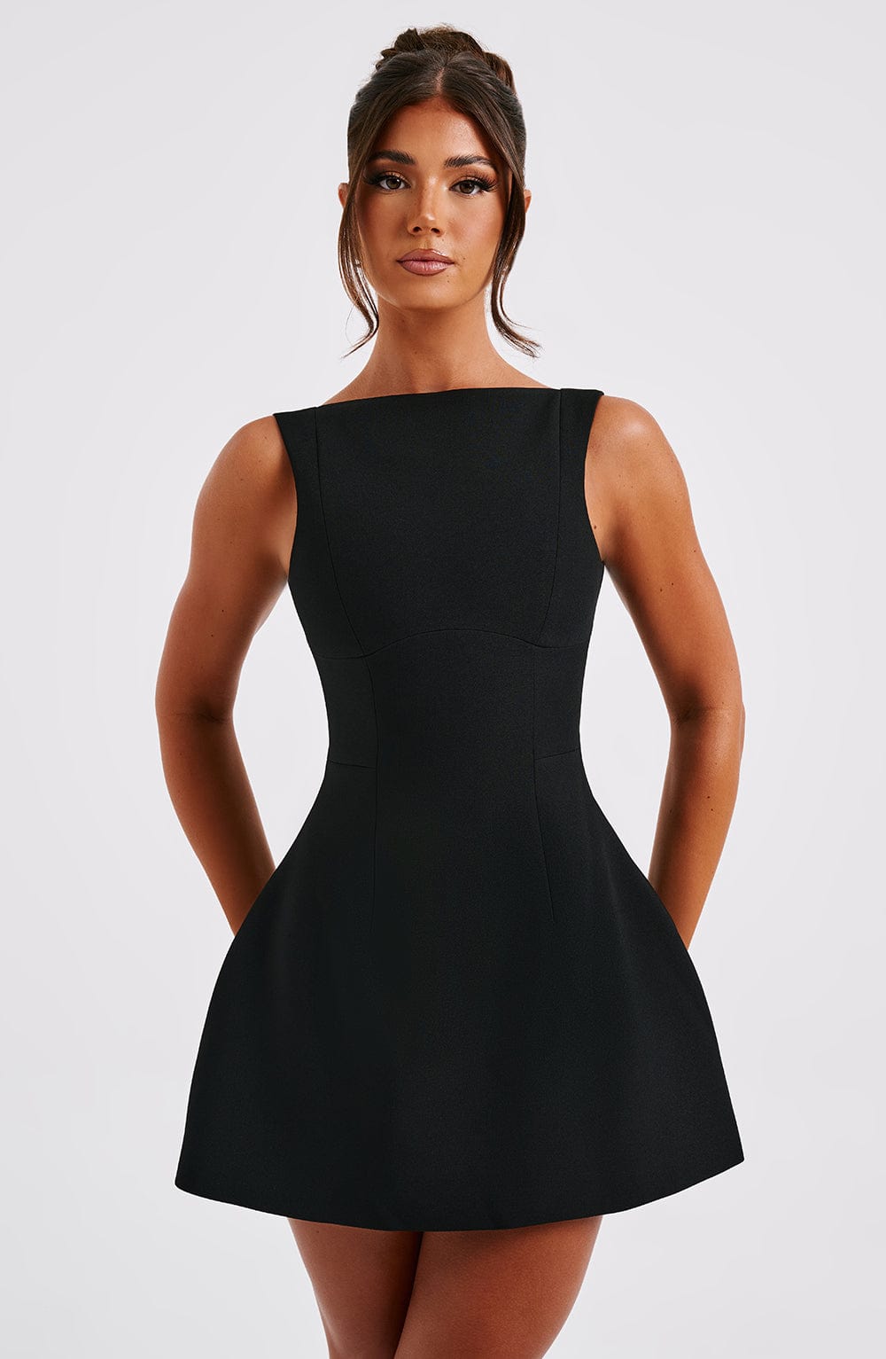 Vestido Curto Alana - Preto