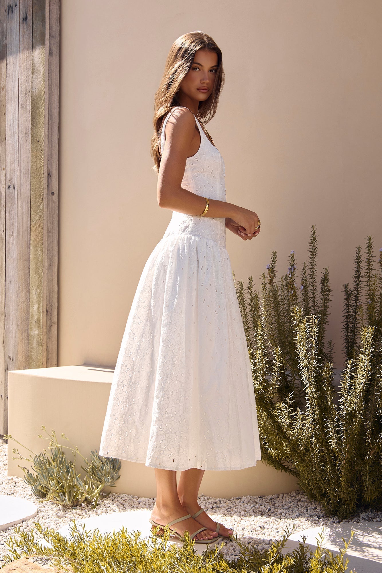 Vestido Longo Bordado Romance com Pesponto — Branco