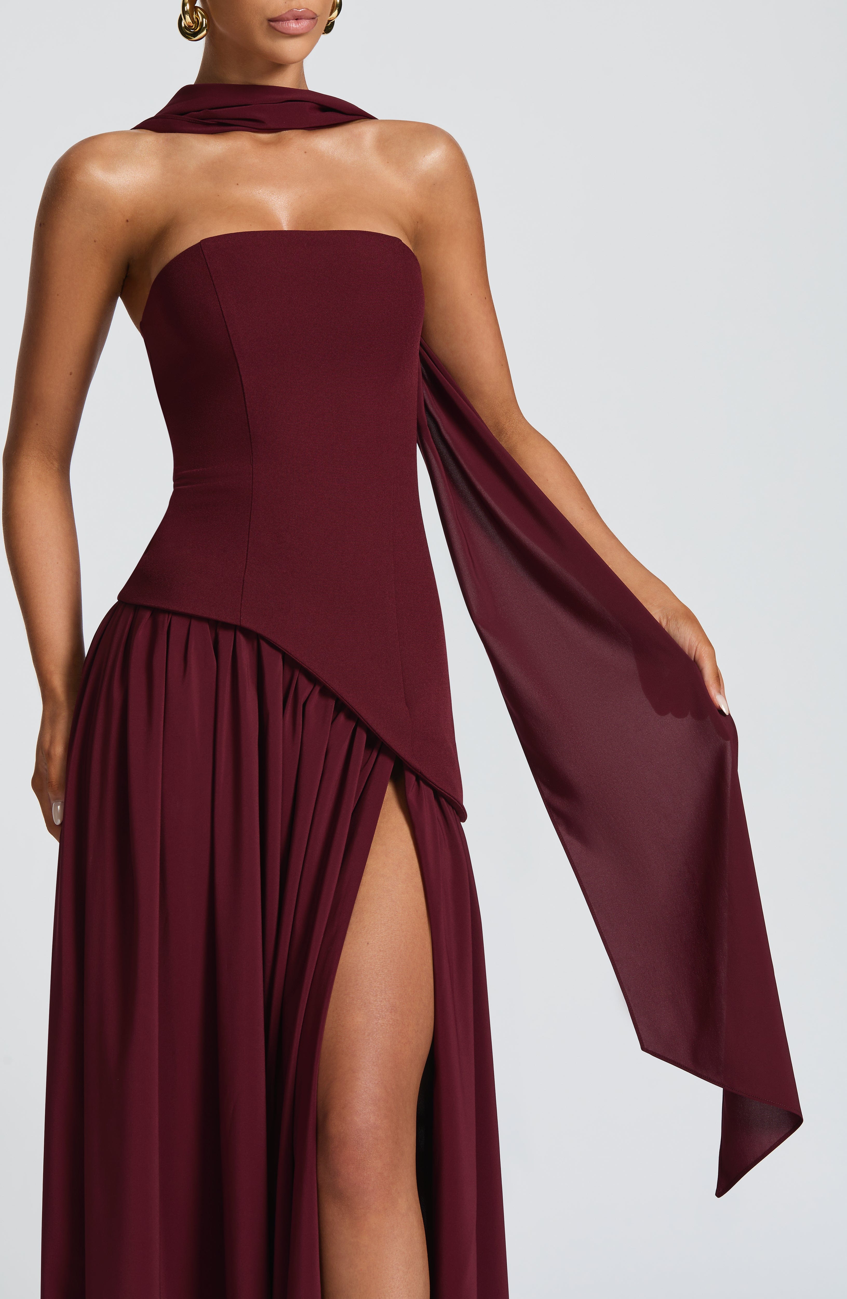 Vestido Longo Maliyah — Laqueado Cereja