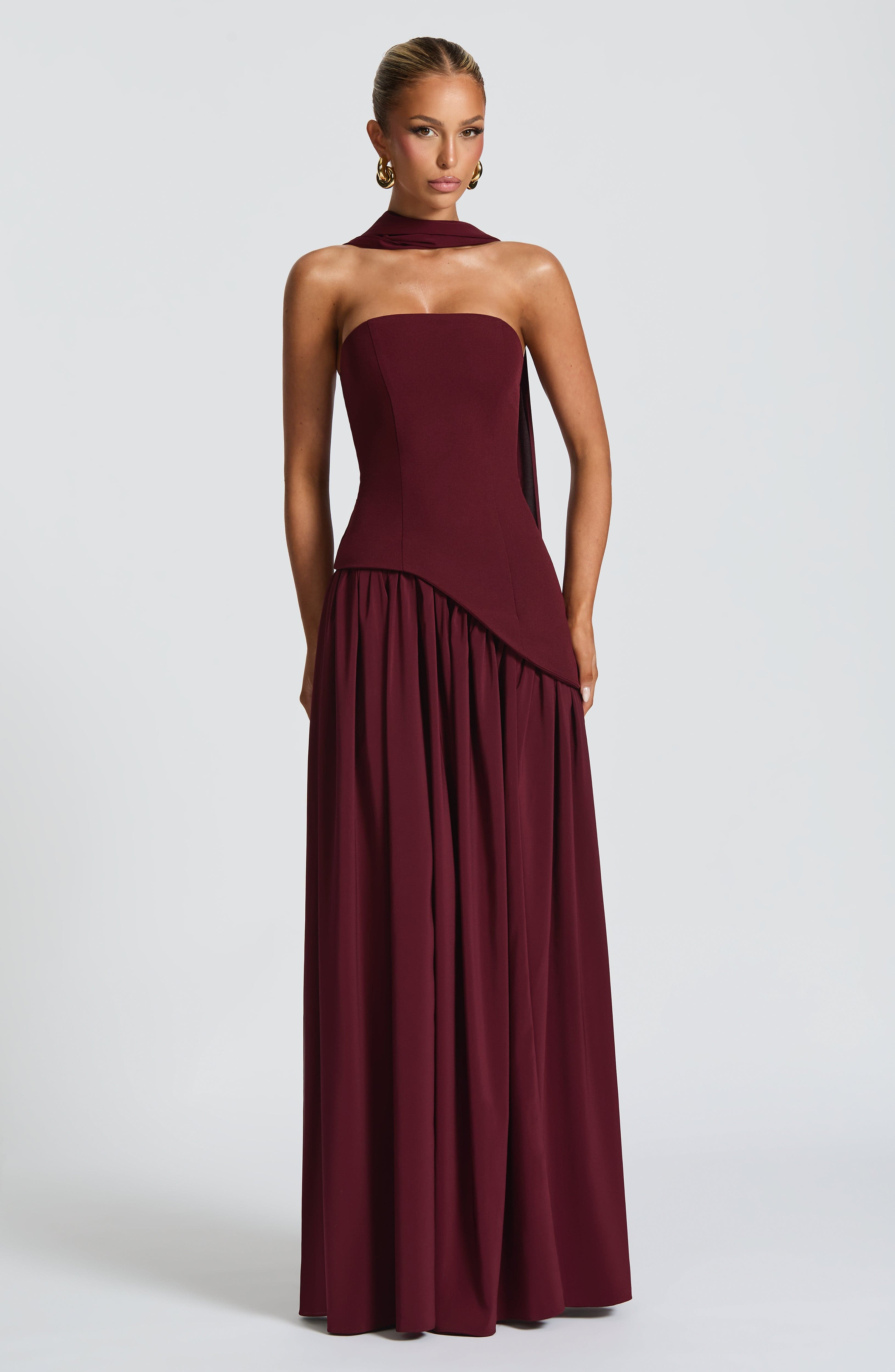 Vestido Longo Maliyah — Laqueado Cereja