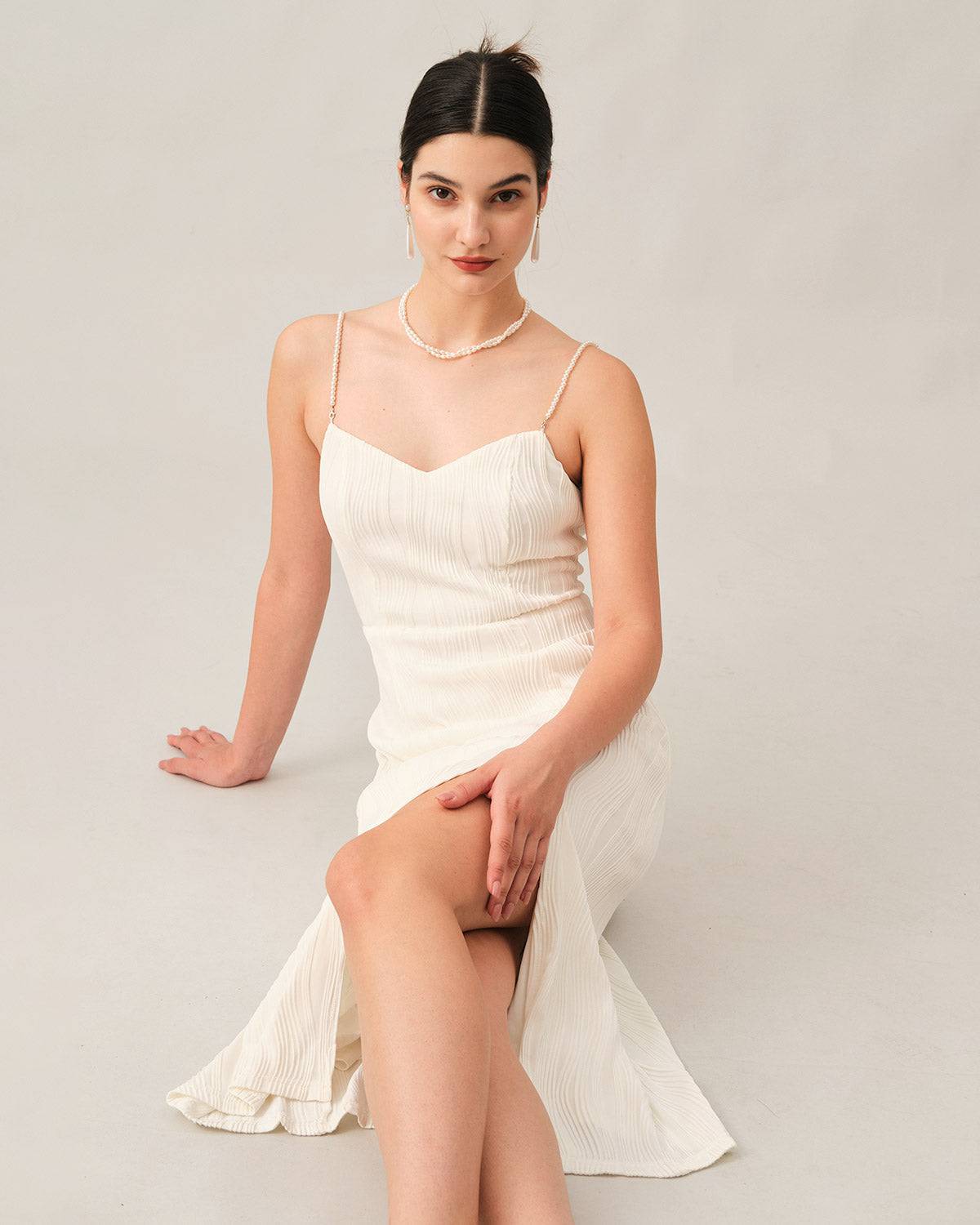 Vestido Midi Texturizado com Alças de Pérolas