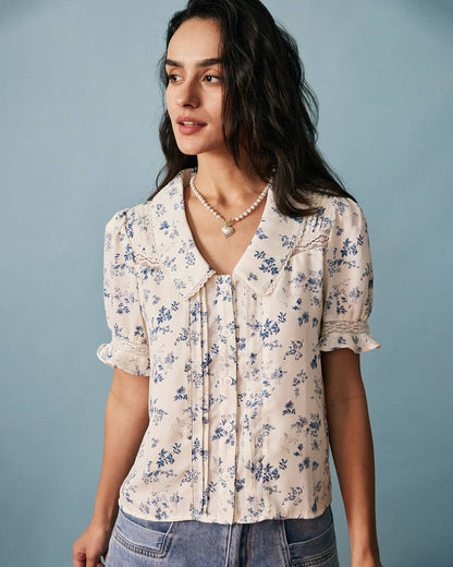 Camisa Floral Plissada com Detalhe em Renda