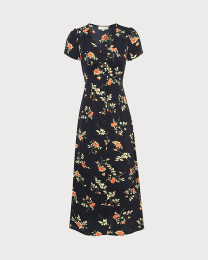 Vestido longo preto com estampa floral, decote em V e mangas curtas
