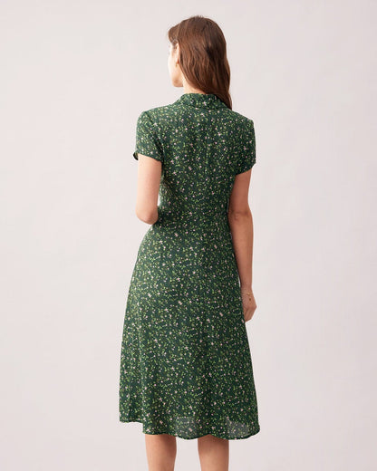 Vestido midi floral verde com gola de lapela e abotoamento frontal
