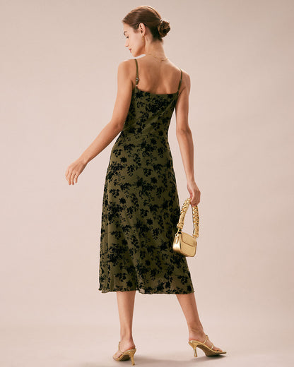 Vestido midi slip, corte A, em burnout floral — Verde