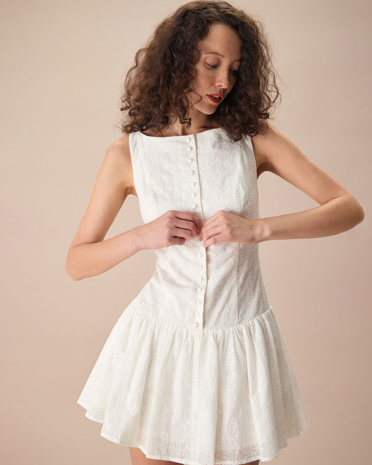 Minivestido feminino em algodão jacquard com decote canoa — Branco