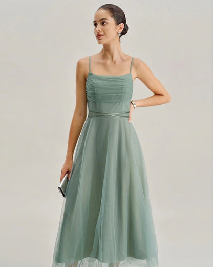 Vestido midi slip fluido em tule verde