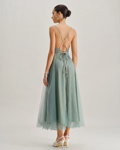 Vestido midi slip fluido em tule verde