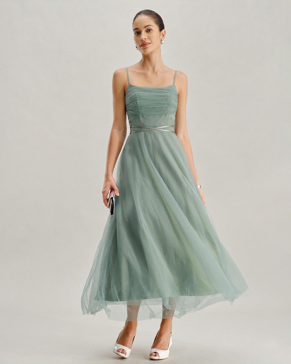 Vestido midi slip fluido em tule verde