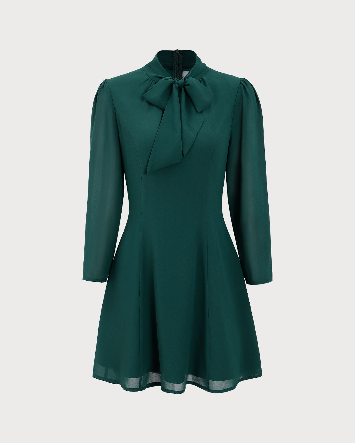 Vestido mini verde semitransparente com laço no pescoço