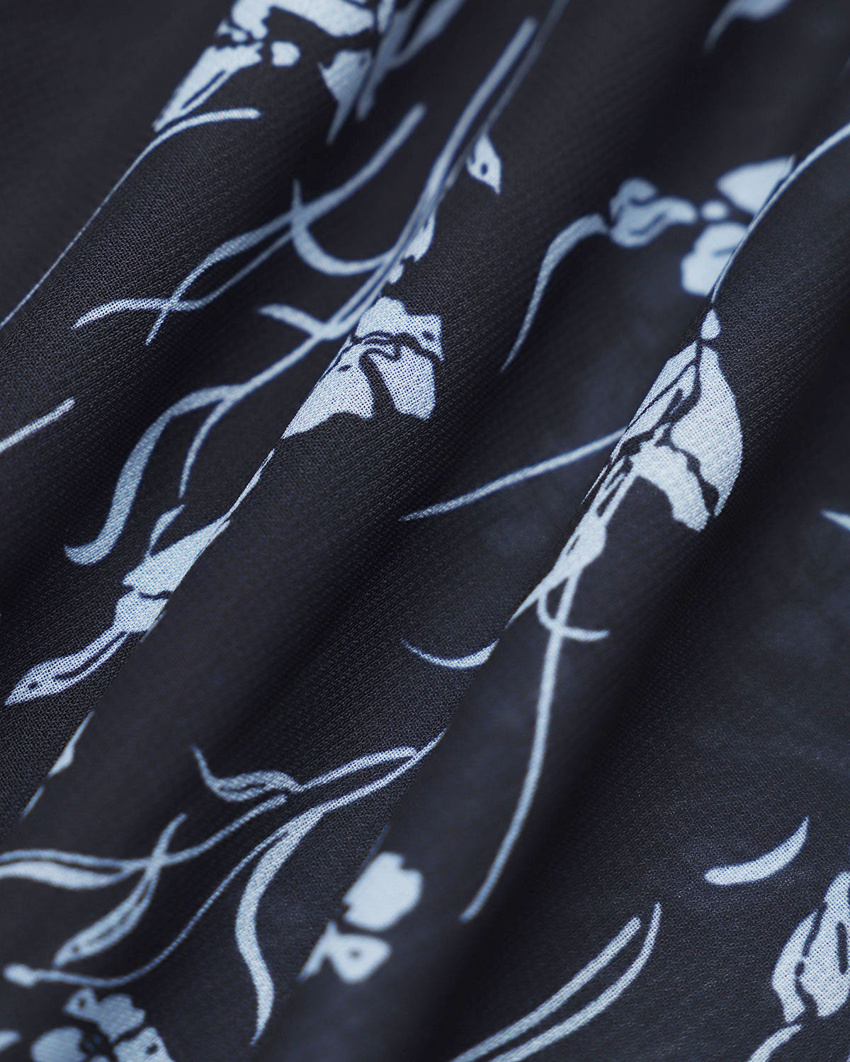Vestido Midi Floral Azul-Marinho com Decote Coração