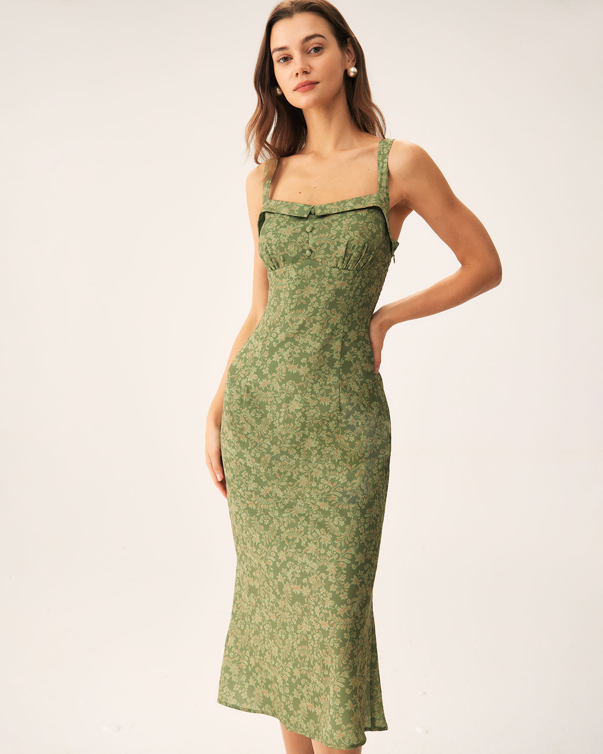 Vestido midi lencinho com decote quadrado e estampa floral verde