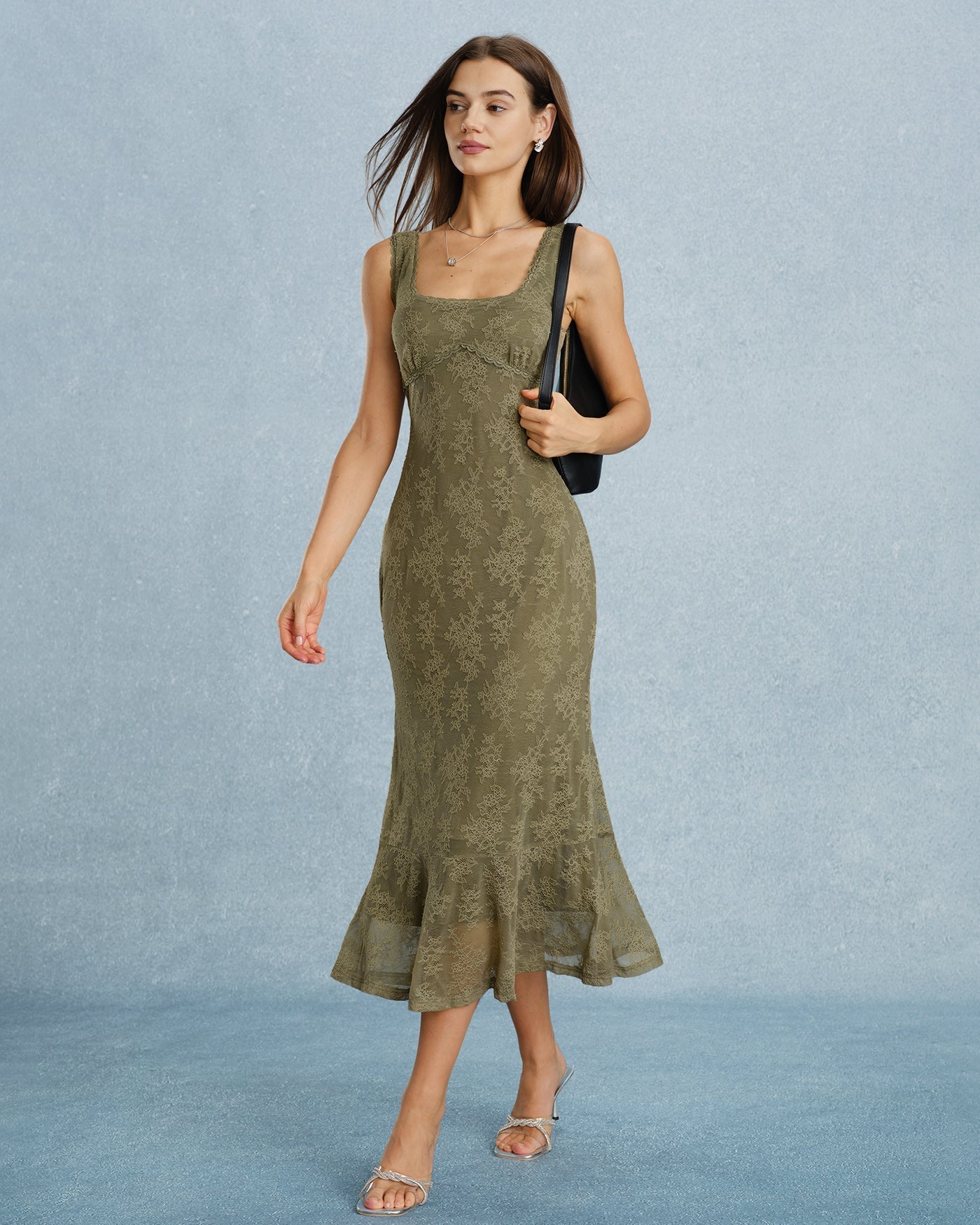 Vestido Midi Verde com Decote Quadrado e Renda Floral