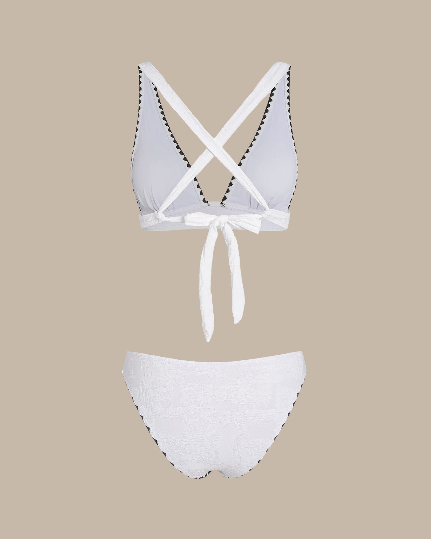 Conjunto de biquíni triângulo com cruzamento em X e detalhe em branco