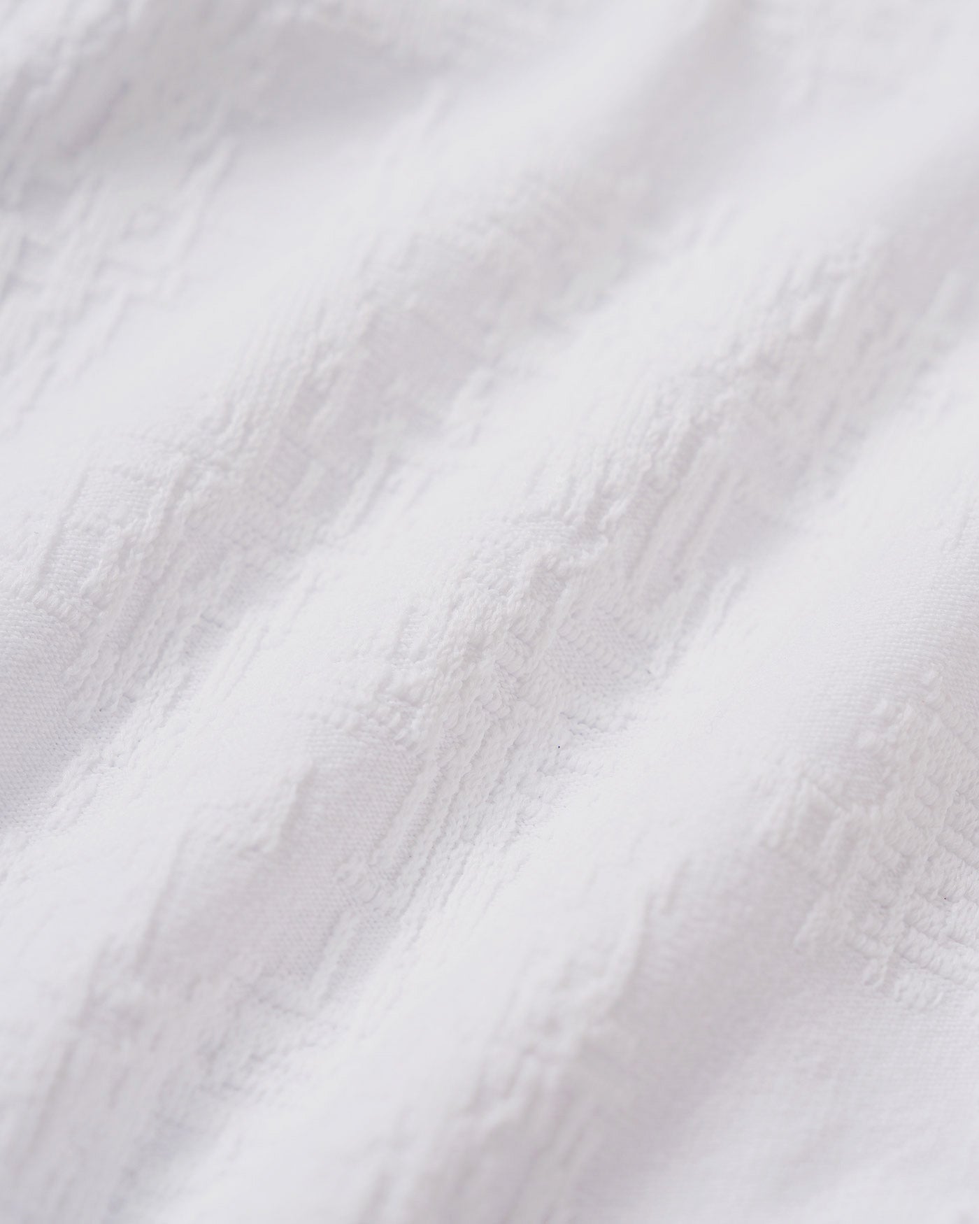 Conjunto de biquíni triângulo com cruzamento em X e detalhe em branco