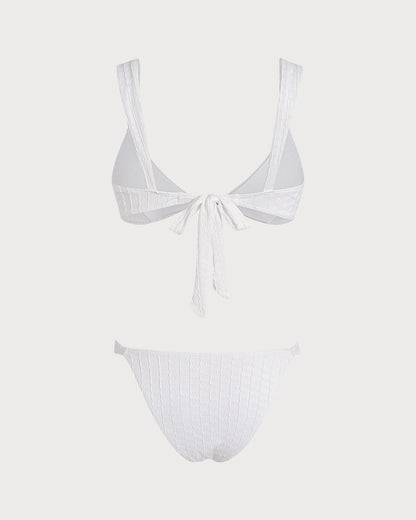 Conjunto de biquíni branco com top bralette texturizado e decote em V