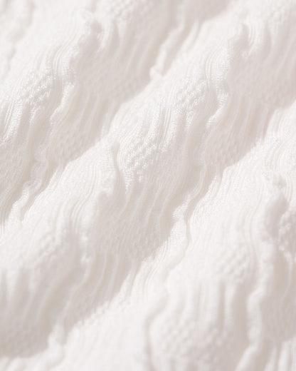 Conjunto de biquíni branco com top bralette texturizado e decote em V