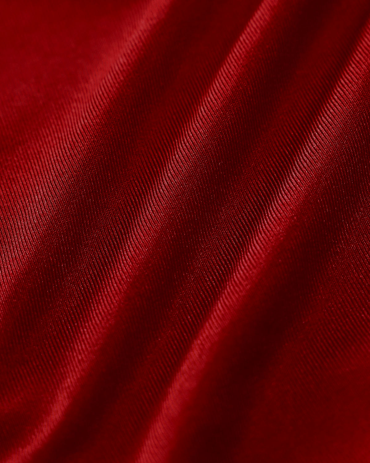 Conjunto de biquíni triângulo vermelho com calcinha de cintura baixa