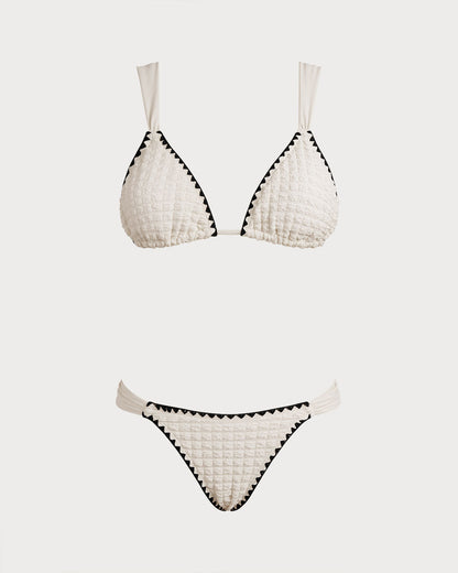 Conjunto de biquíni cortininha branco com detalhe contrastante