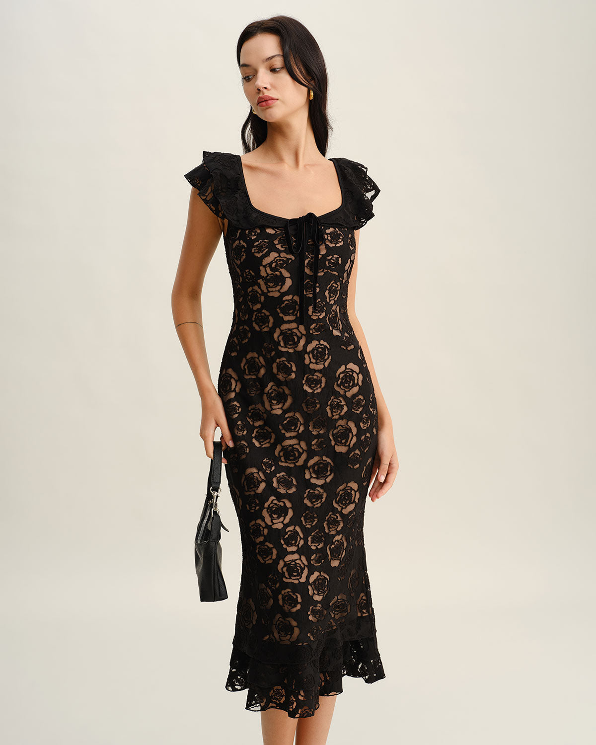Vestido midi sereia texturizado com babados — Preto