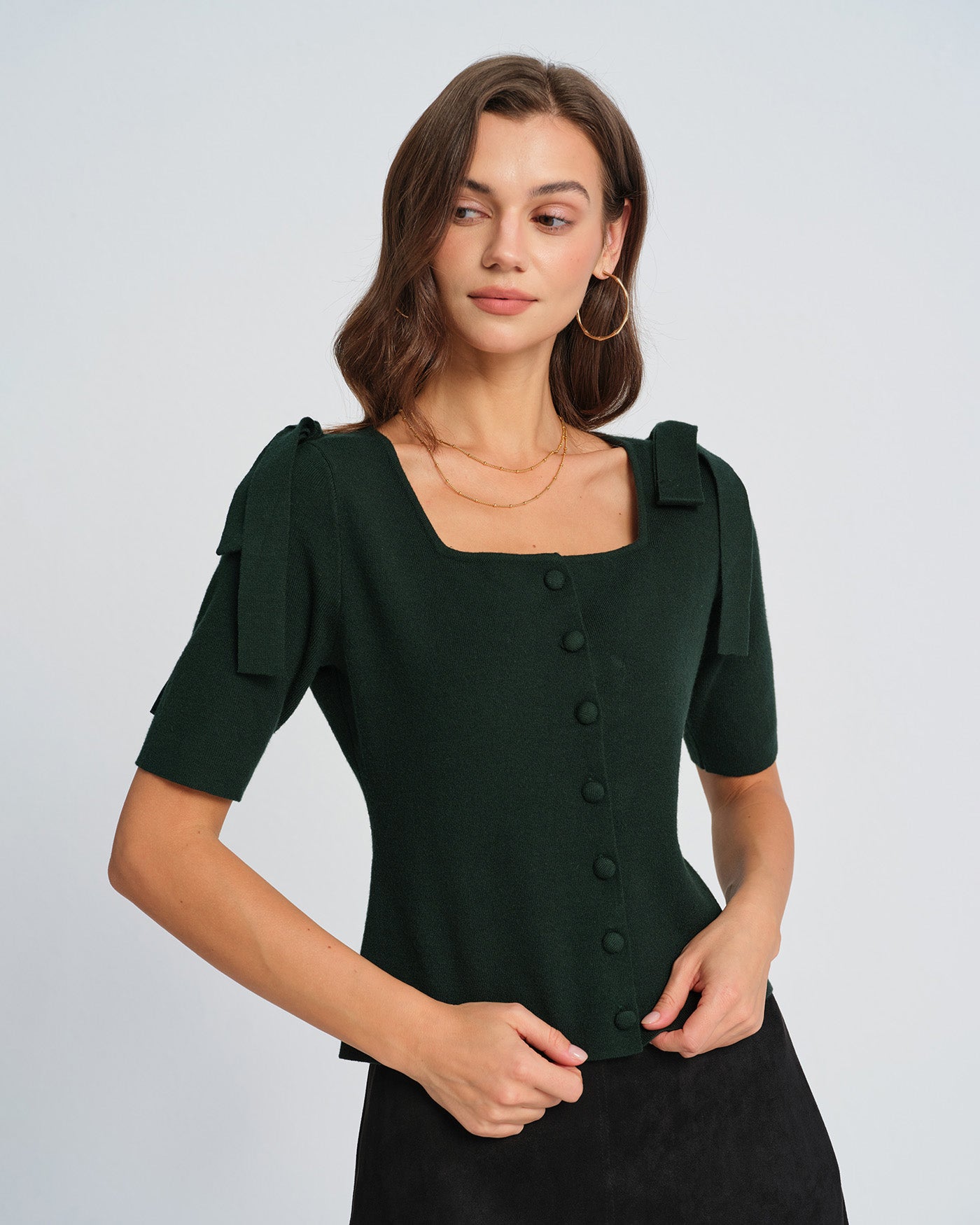 Cardigan de tricô verde com decote quadrado e laço