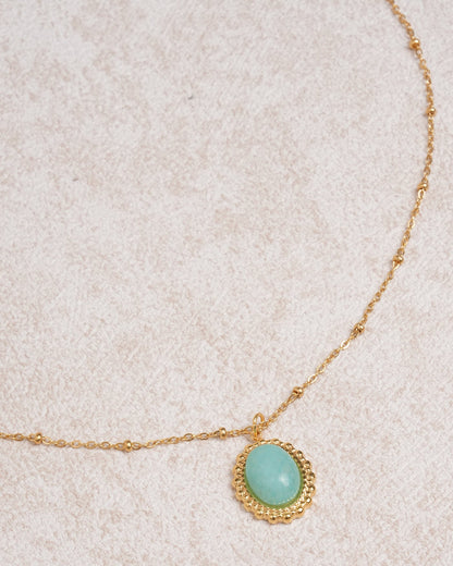 Colar com pingente em aço inoxidável dourado