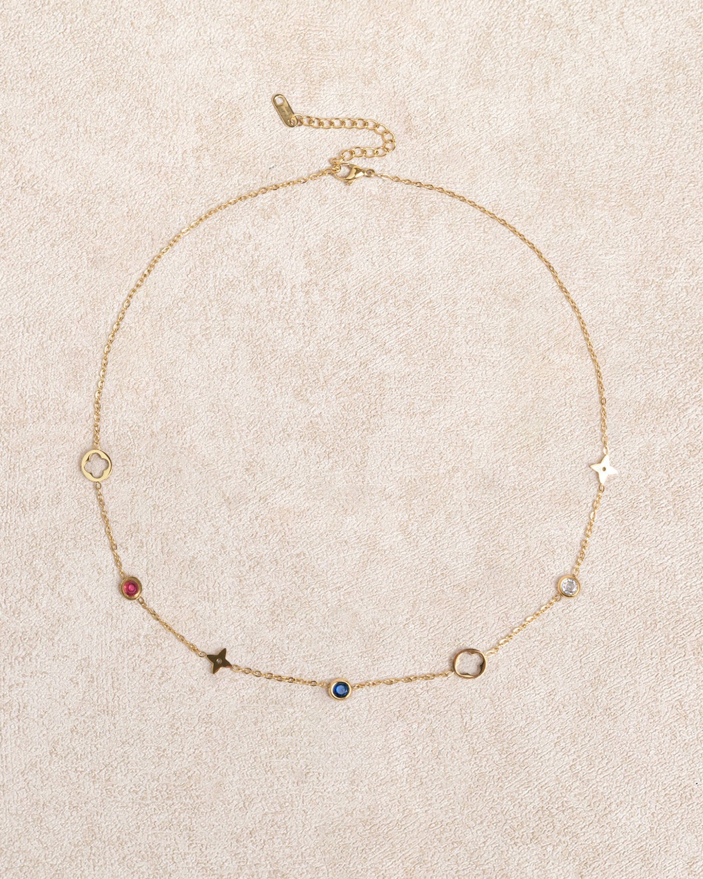 Colar Dourado em Aço Titânio
