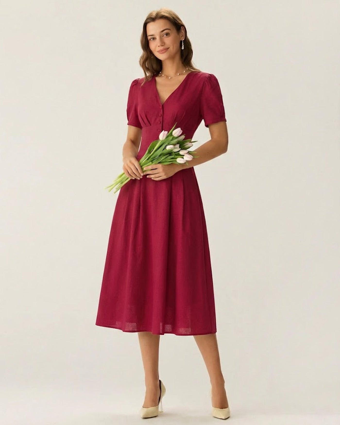 Vestido midi vermelho com decote em V
