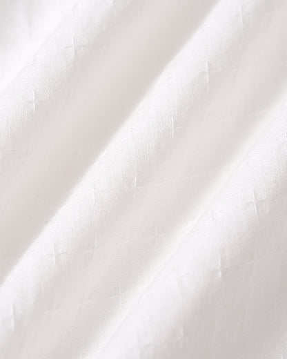Vestido Midi Branco com Recortes em Renda e Franzidos