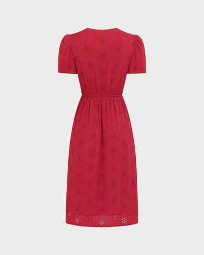 Vestido midi vermelho com bordado e decote em V