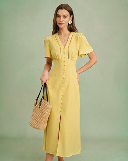Vestido midi amarelo com decote em V e botões frontais