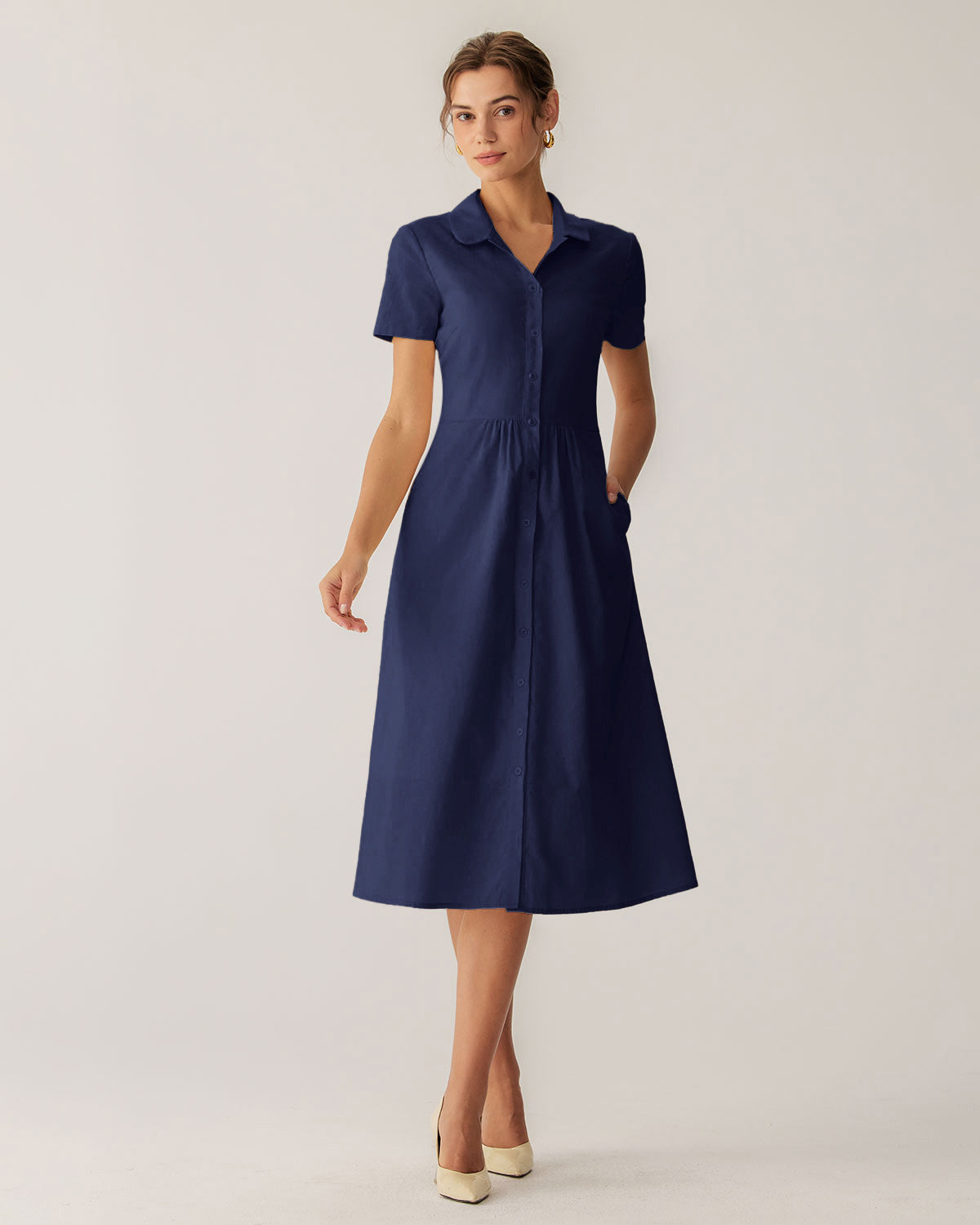 Vestido midi azul marinho com bolso e manga curta