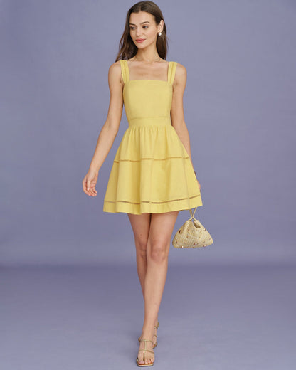 Minivestido Amarelo com Decote Quadrado e Franzido Elástico